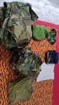 Roupas e botas militares