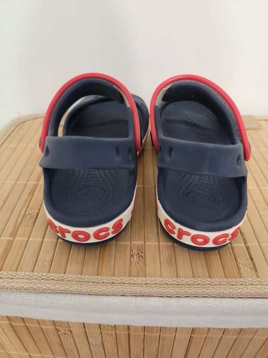 Sandałki Crocs  C11