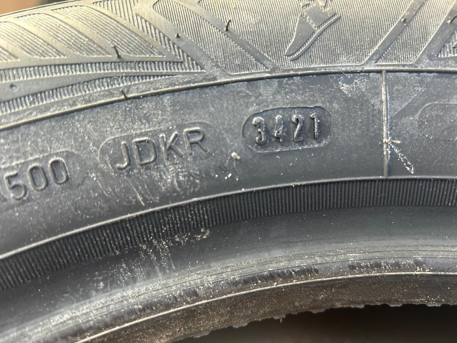 Goodyear 225/55/17 opony wielosezonowe