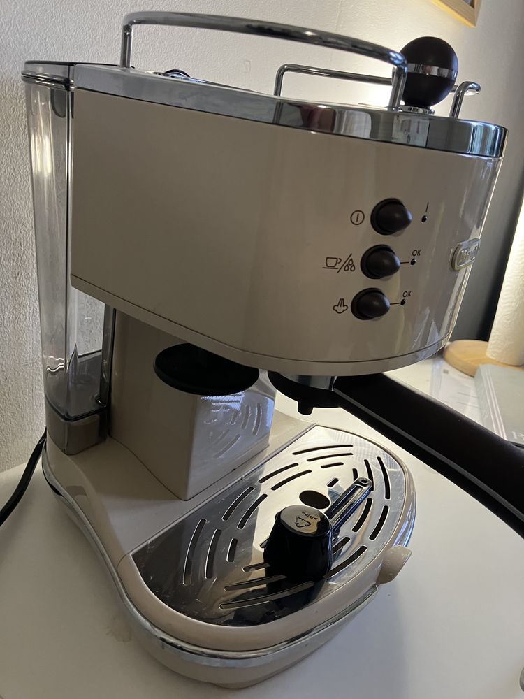 Ekspres kolbowy Ekspres De'Longhi Vintage ECOV 311.B