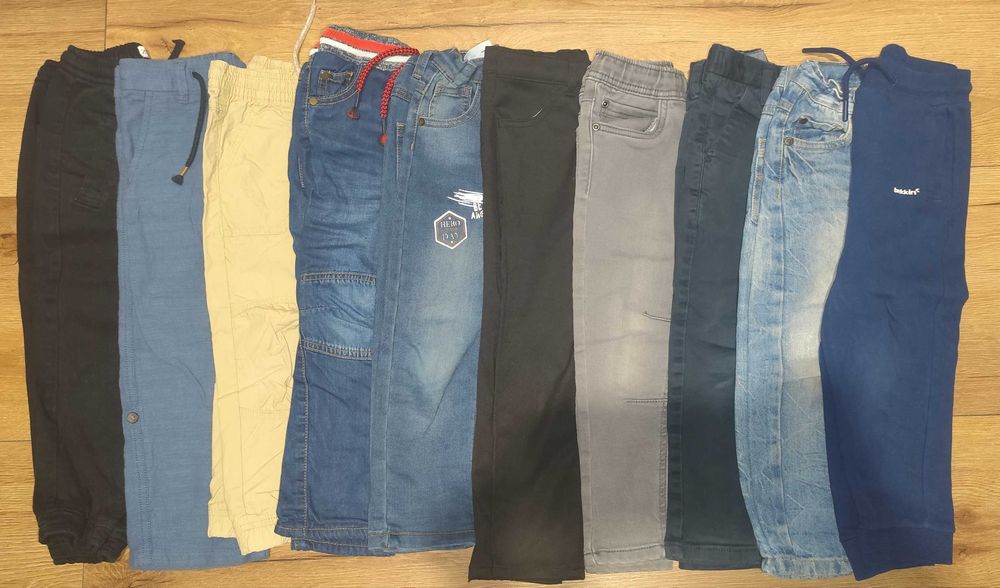 Paczka ubrań dla chłopca w wieku od 2-4 lat