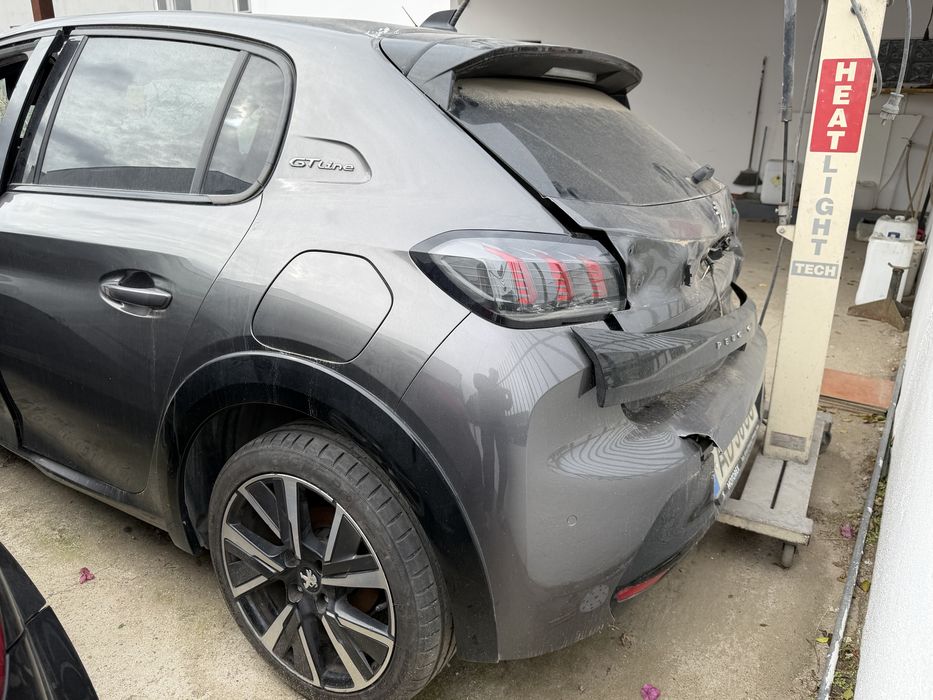 Peugeot 208 GT LINE