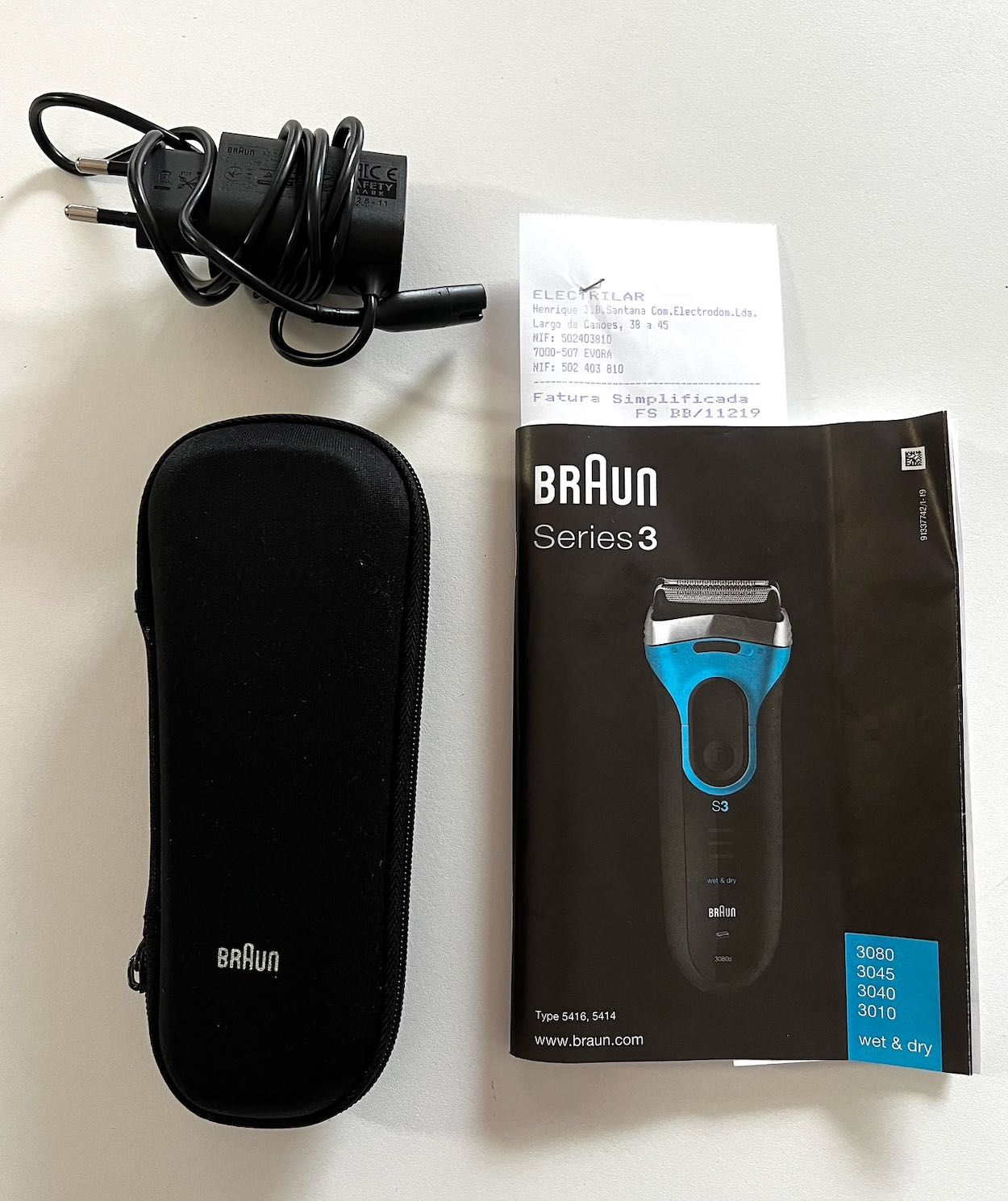 Máquina de Barbear BRAUN S 3 PROSKIN + b. de viagem - 45€