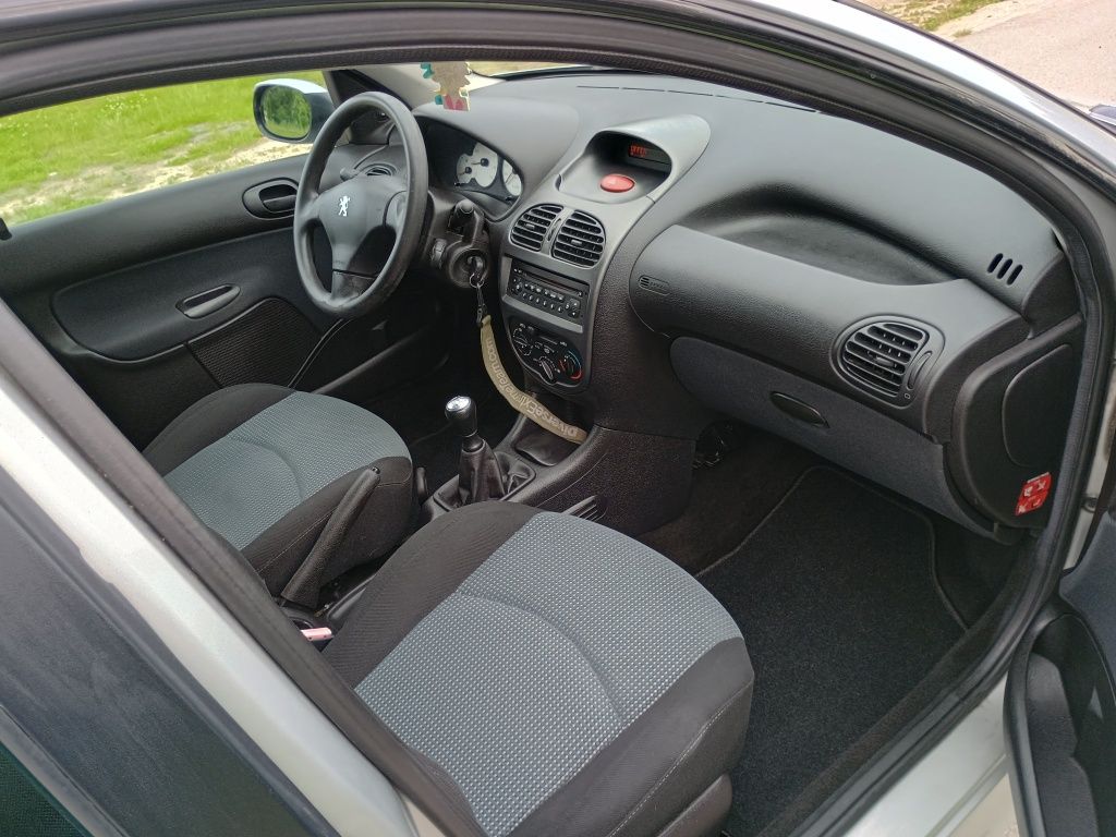 Peugeot 206 SW 1.4 benzyna 2004 rok klimatyzacja sprowadzony zarejestr