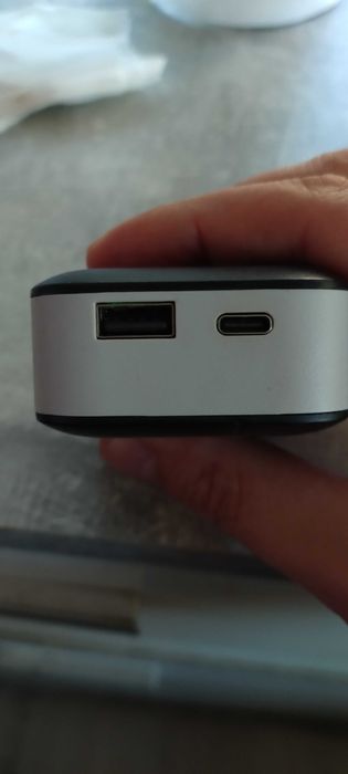 Hotspot LTE z powerbankiem 10000 mAh