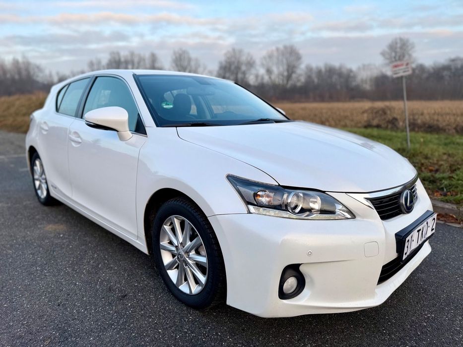 Lexus CT Lexus CT200H z Holandii.