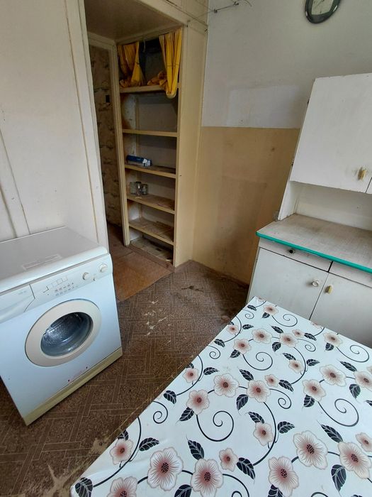 Продаж 1 кім кв Космос 3 поверх