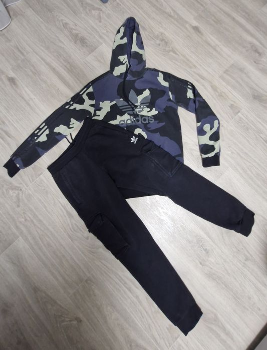 Костюм,спорт,флис,Adidas 44/46 р.