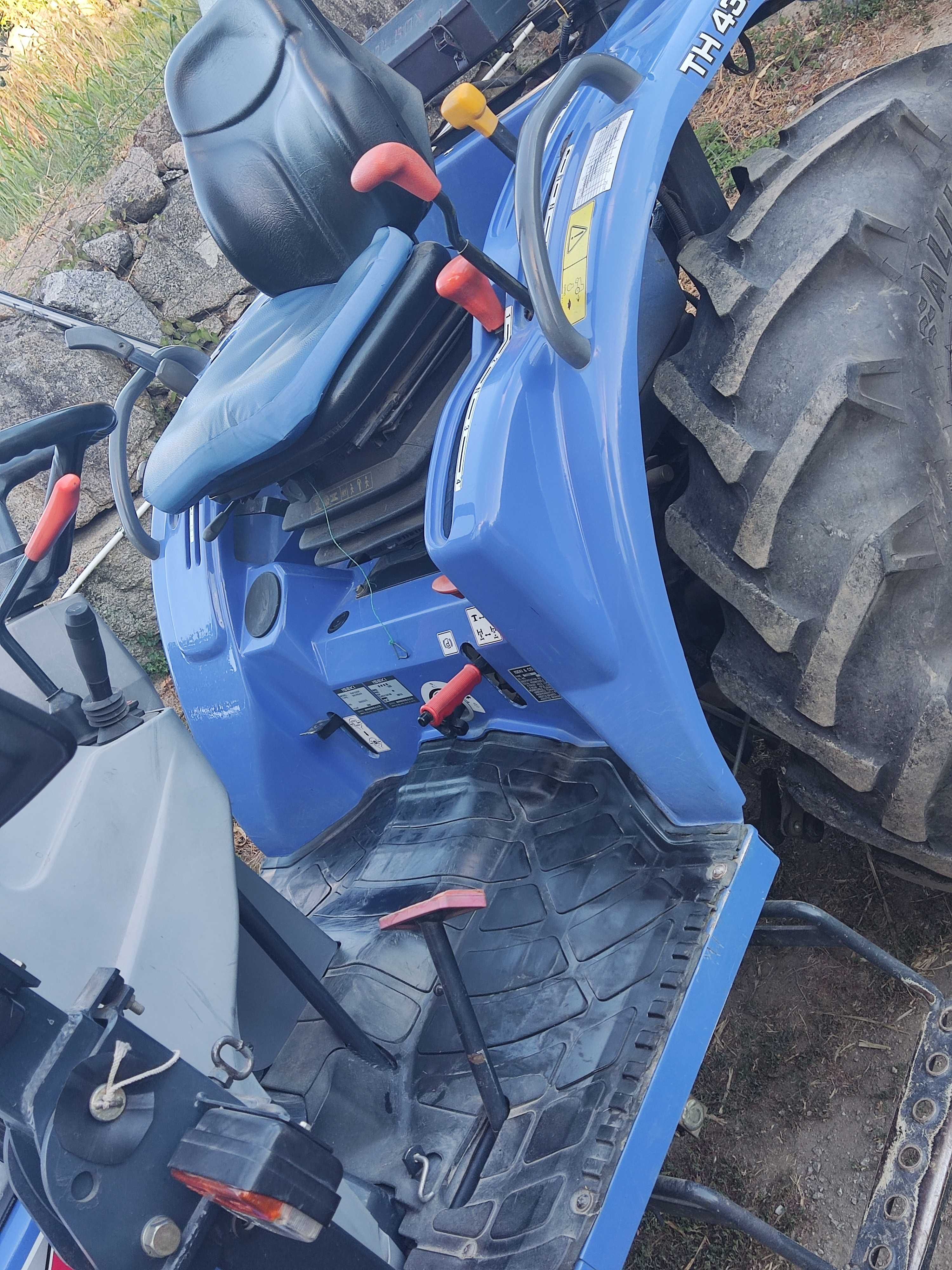 Trator Iseki TH4335 35 cv ano 2010