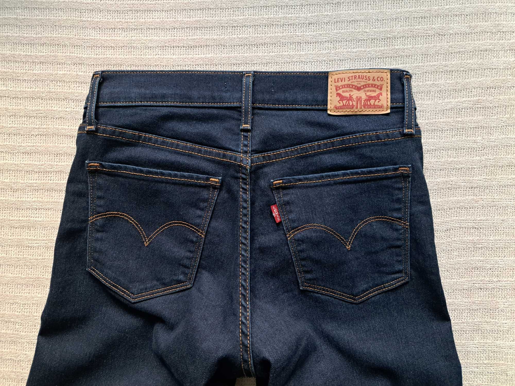 Levi's jeansy 314 prosta nogawka rozm. 26