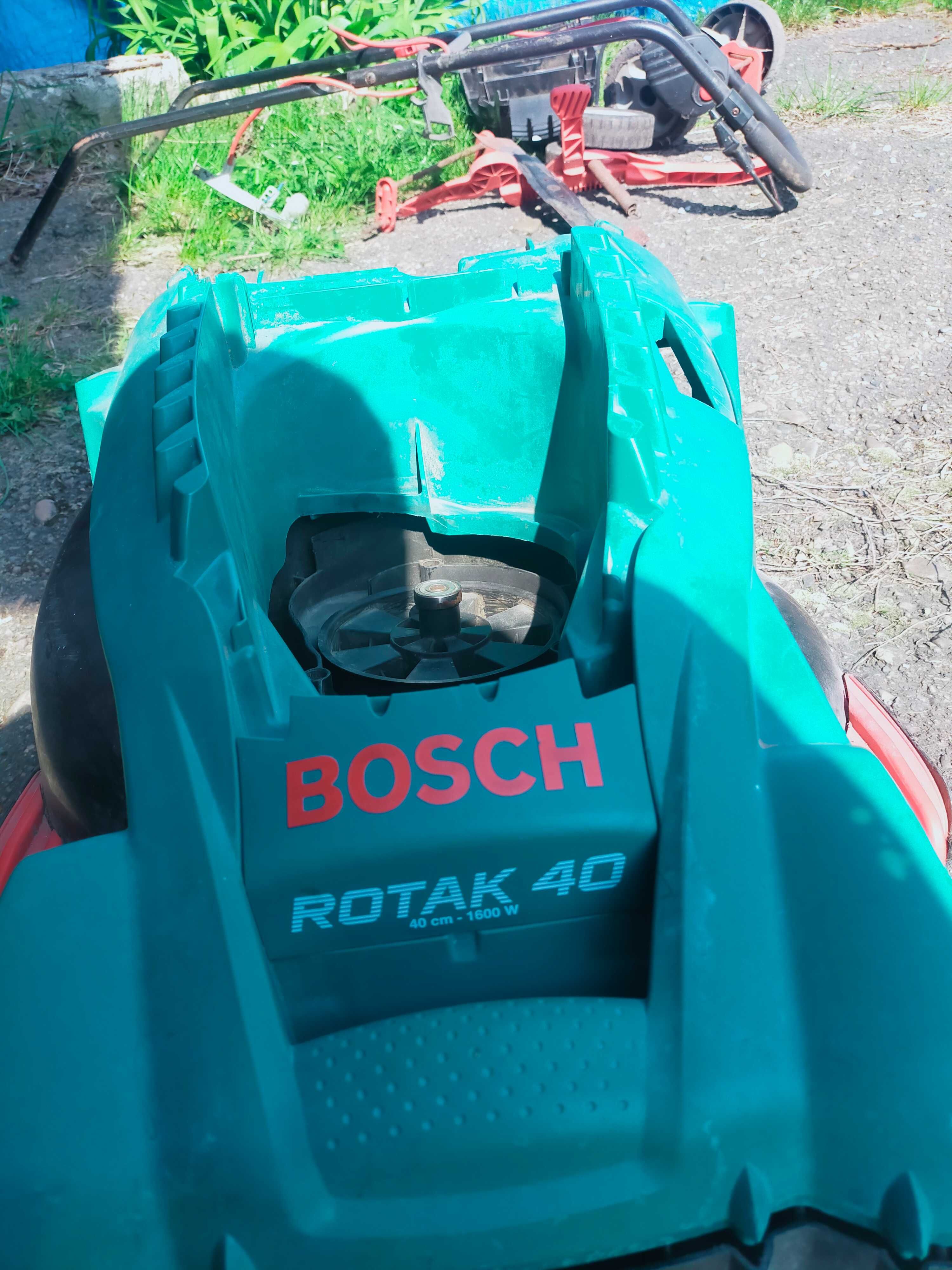 Газонокосарки на запчастини: Bosch Rotak 40 і Bosch Rotak 340ER