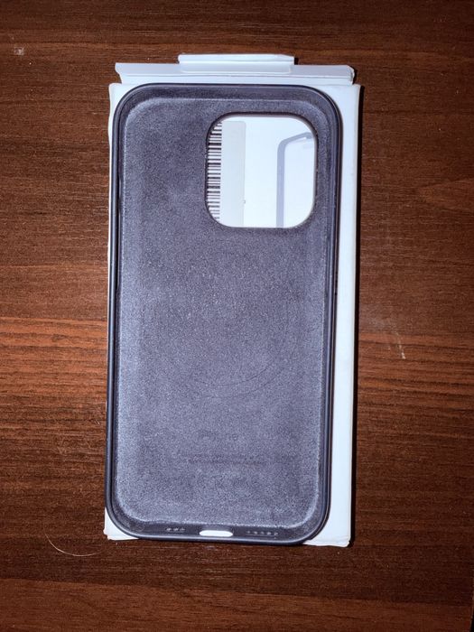 Оригінальний чохол до iphone 15 pro