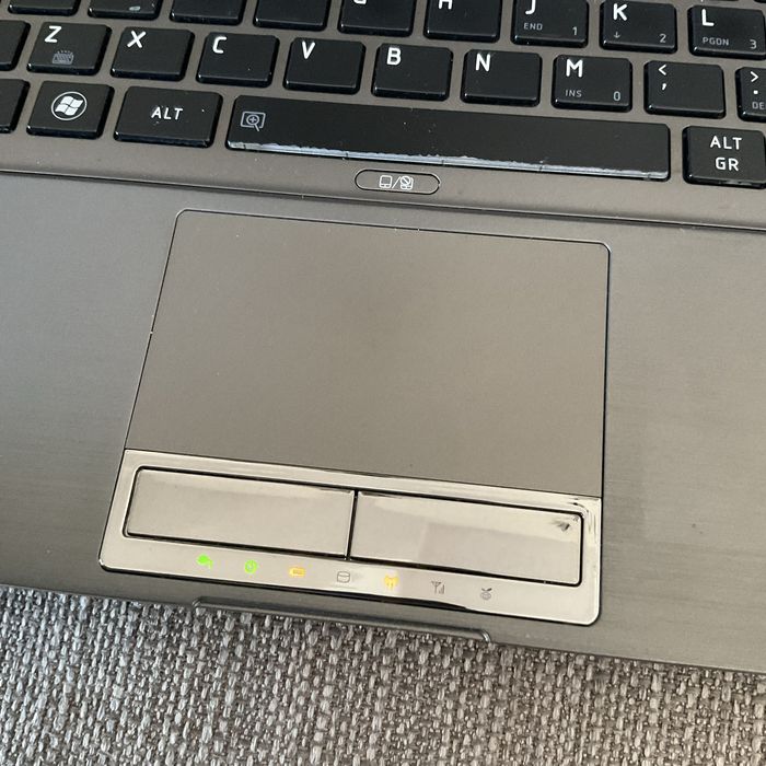Laptop Toshiba Satellite Z830-10T