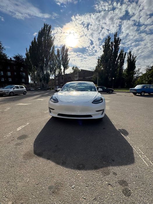 Продам Tesla model 3 Long Range 82.5kWh