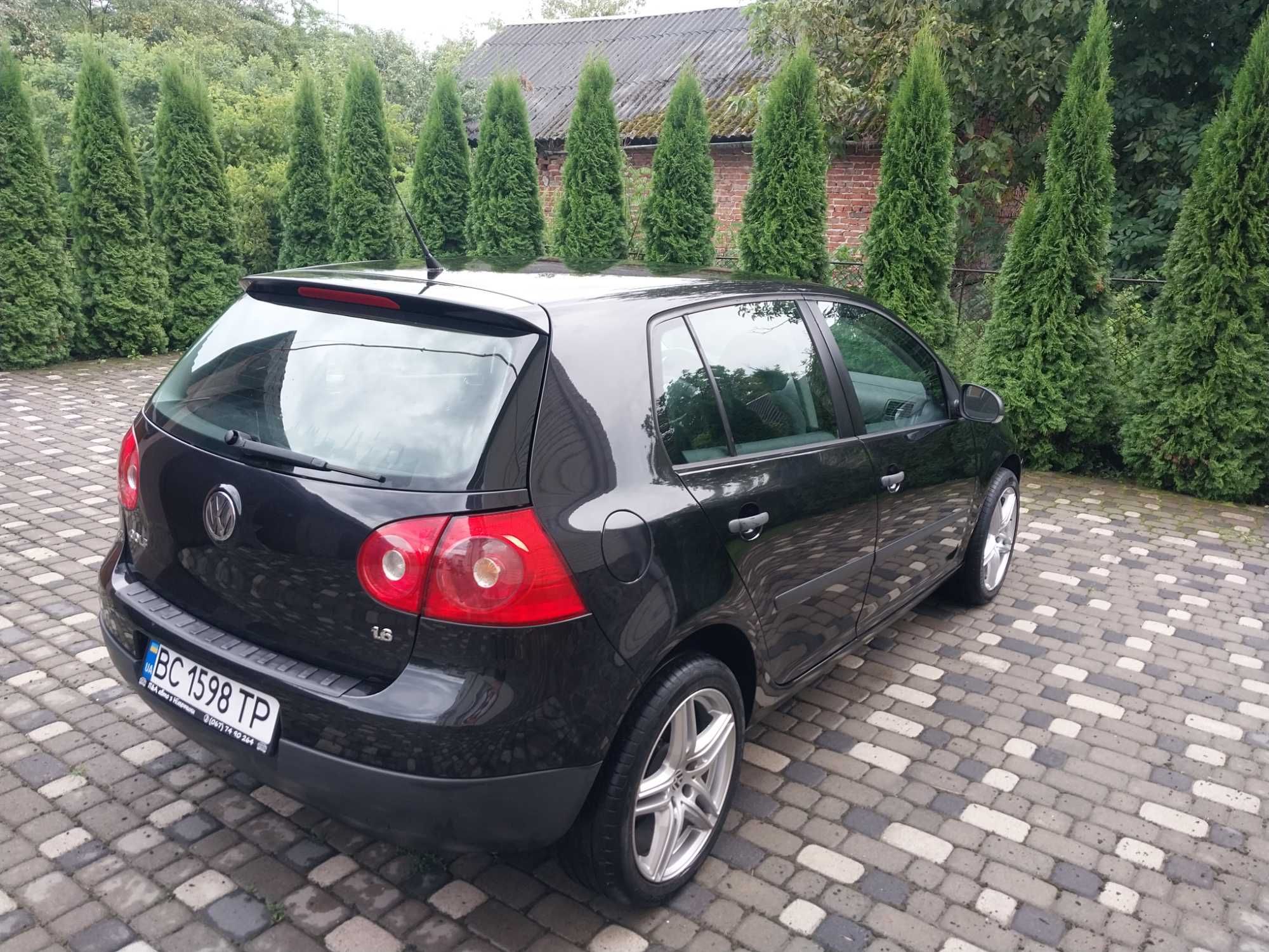 Volkswagen Golf 5 1.6 mpi
