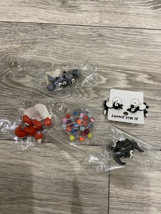 Пирсинг и бижутерия в уши