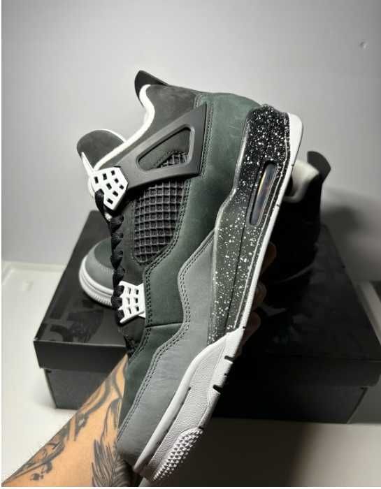 nowy Jordan 4 Retro Fear Moda rozmiar.40