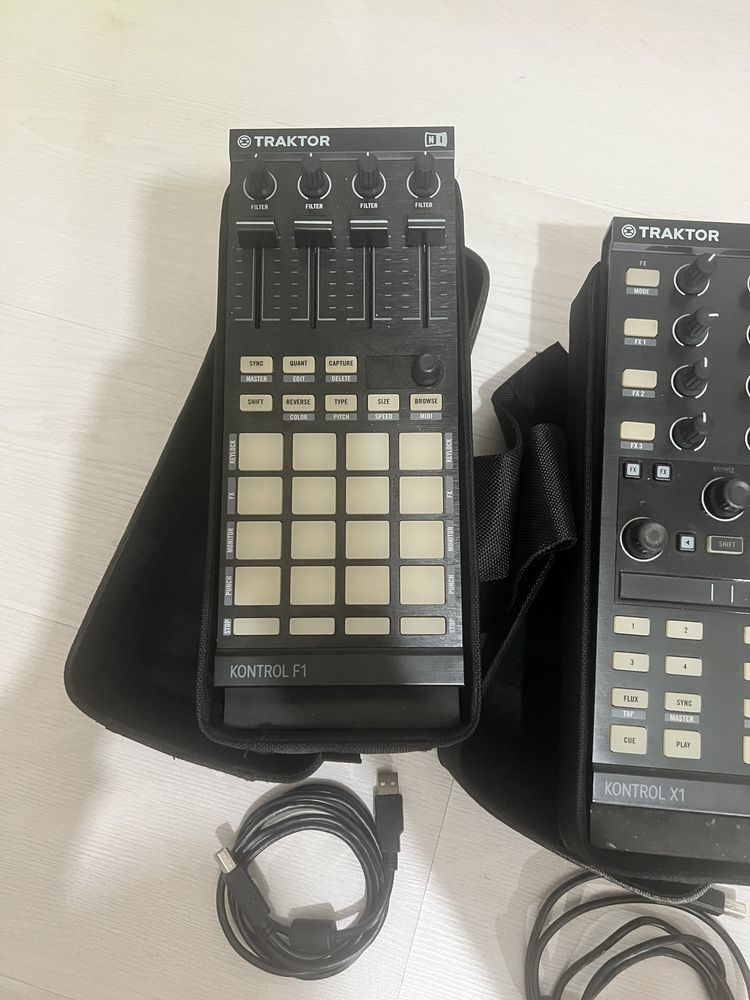 F1 e X1 TRAKTOR com cabos e malas originais