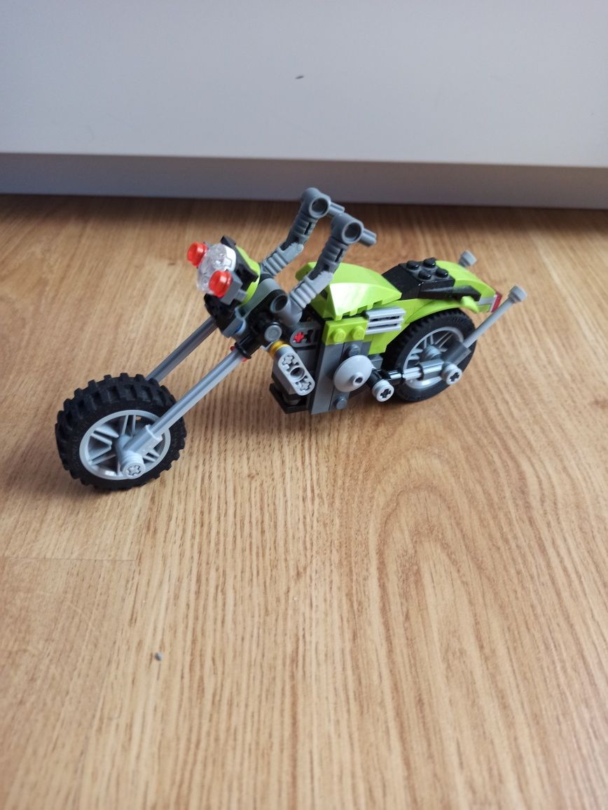 Lego 31018 motocykl motor