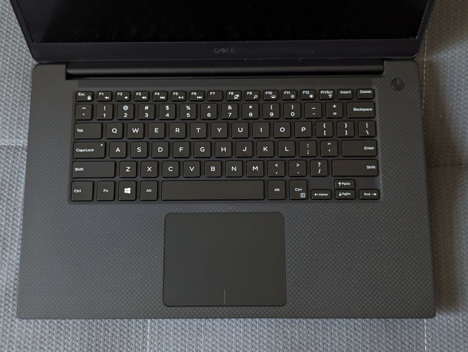 Dell Precision (XPS)  5540 I7-9850H 16Gb 256Gb FHD IPS NVIDIA 4Gb