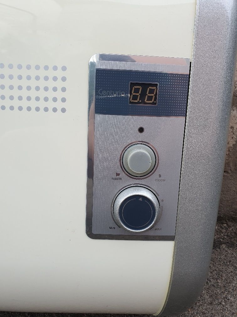 Нагревательный бак Electrolux EWH 80 Centurio H