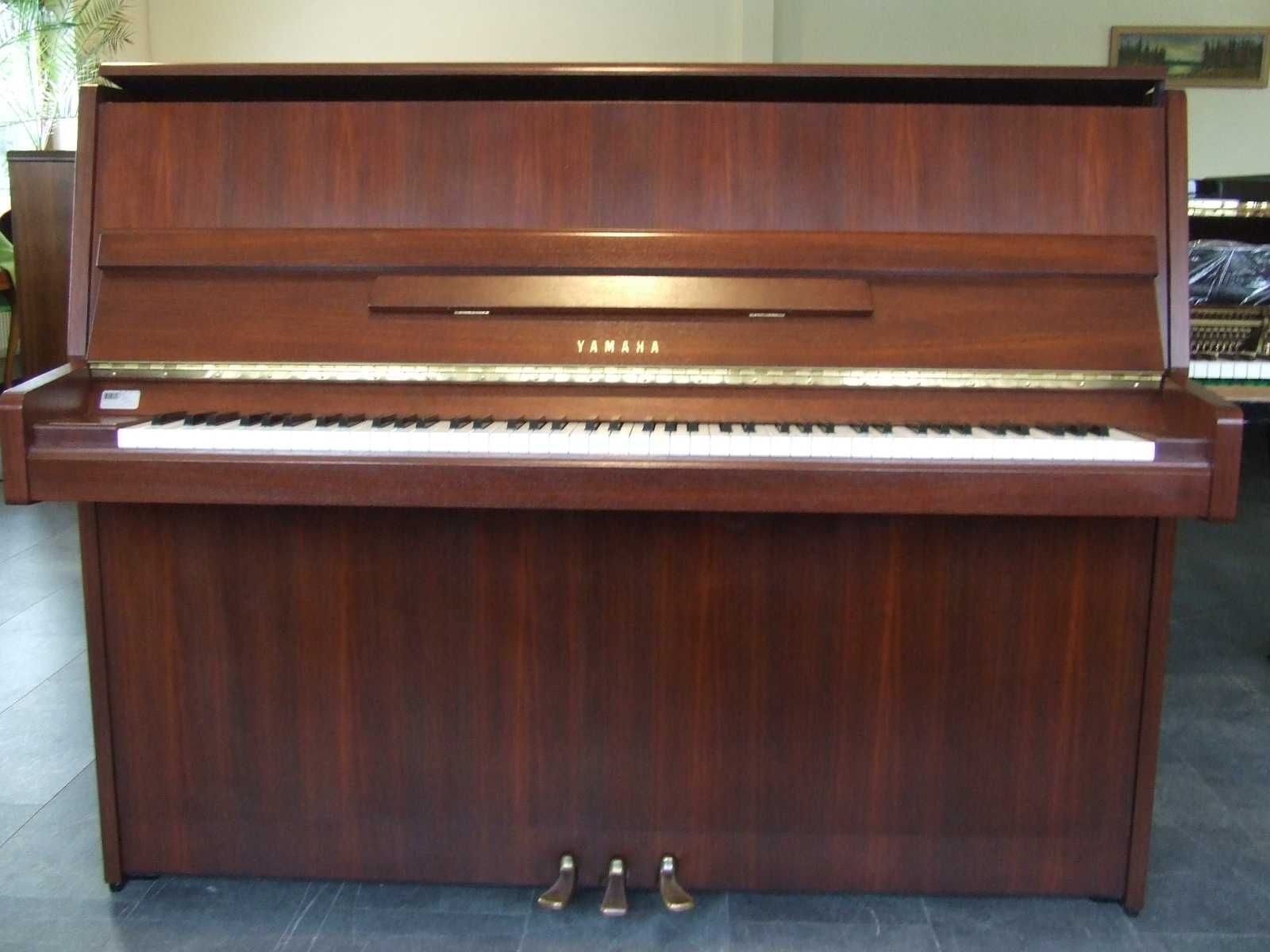 Pianino Yamaha z 1985 r. z moderatorem - praktycznie nowe