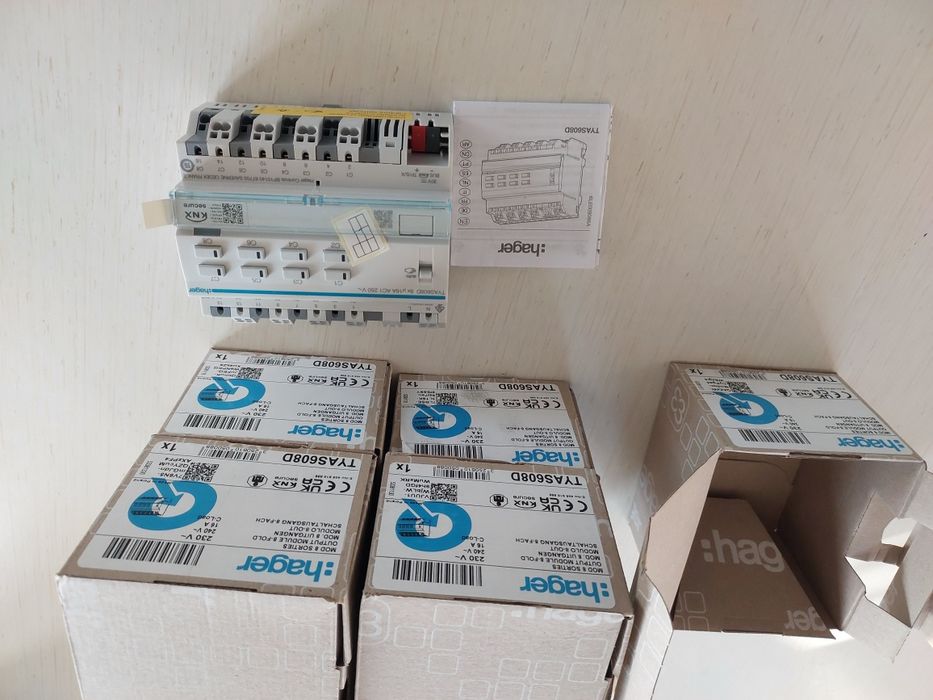 Hager TYAS608D napęd żaluzji