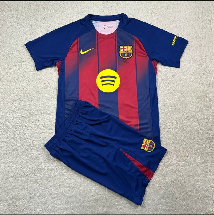 Детская футбольная форма Барселоны, новый сезон 2025-2026