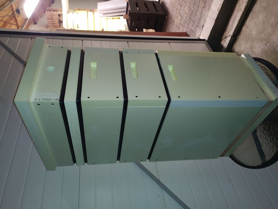 Ule warszawskie Warszawski korpusowy XPS700