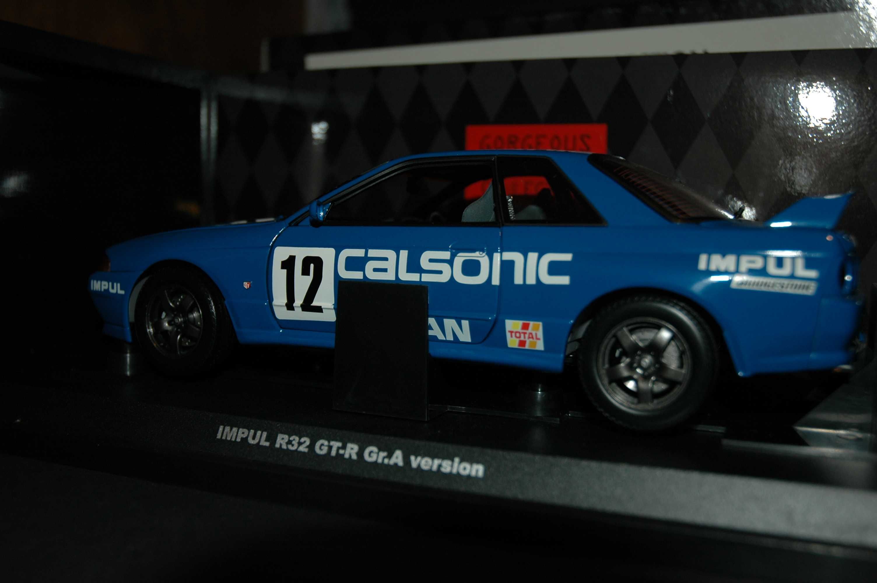 Miniatura Nissan Skyline GT-R R32 #12 Calsonic 1993 Kyosho 1:18