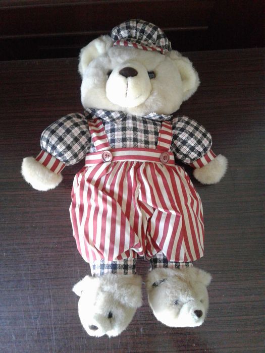 Bonecos de peluches para crianças ou decoração, como NOVOS!