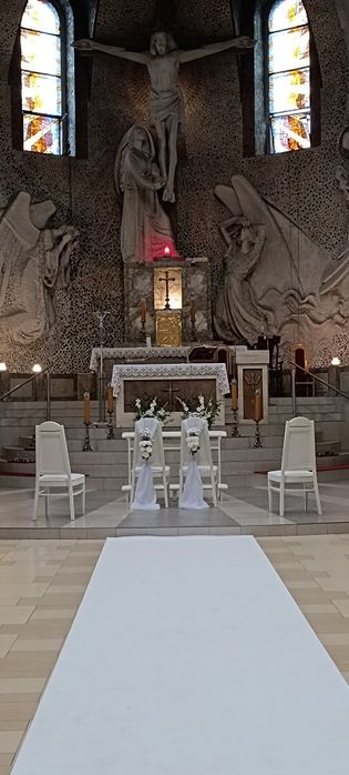 Dekoracja krzeseł, dekoracja kościoła, dekoracje ślubne, dekoracje wes
