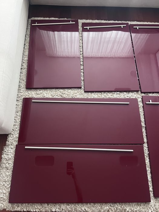 Готові МДФ фасади для кухні з рейлінговими ручками