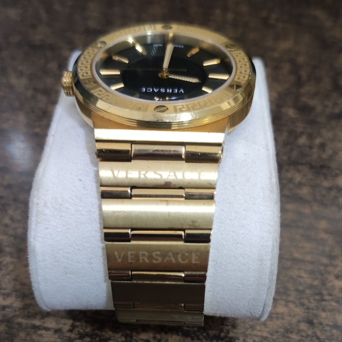 Наручний годинник Versace VEV H00820