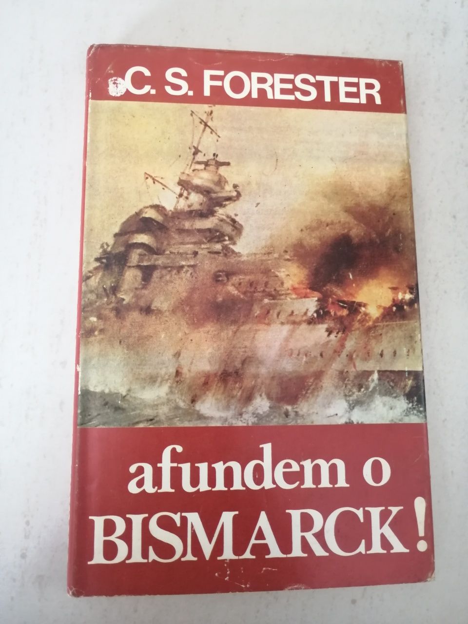 Livro Afundem o Birsmarck de C.S. Forester