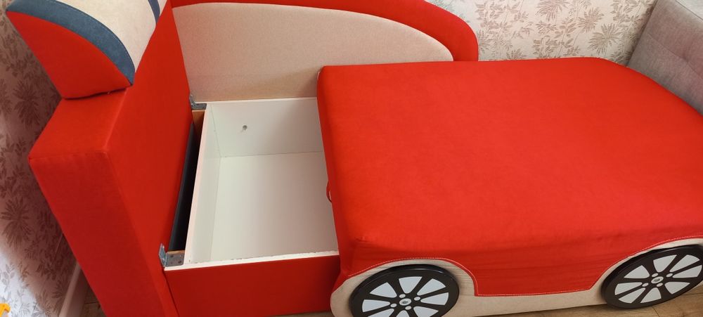 Дитяче ліжко, ліжко-машина, розкладне ліжко