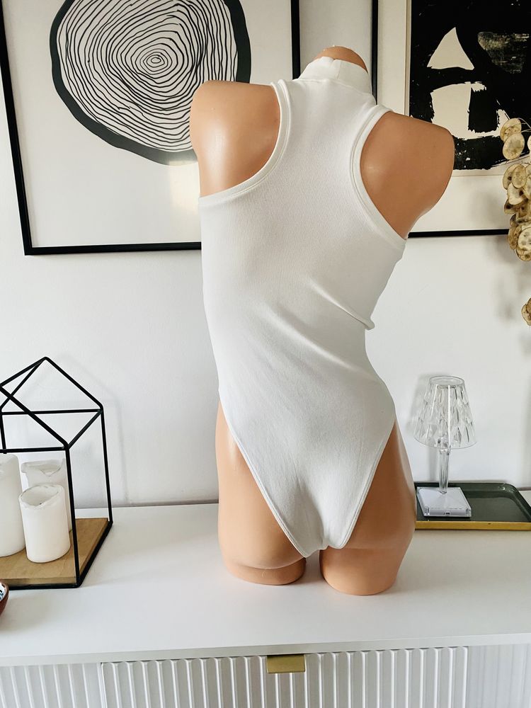 Zara prążkowane body prążki golf M creme białe