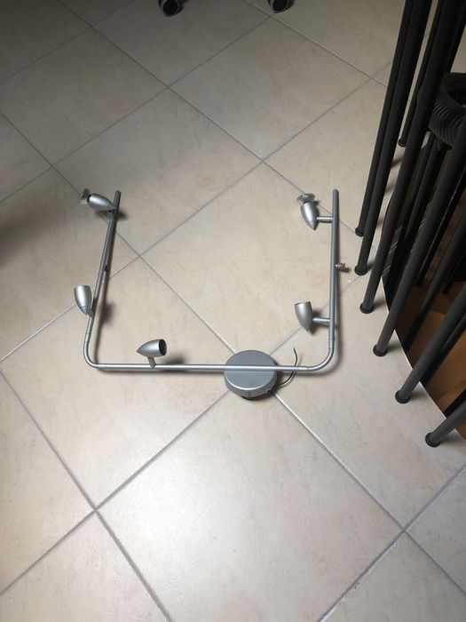 Vende-se Candeeiro