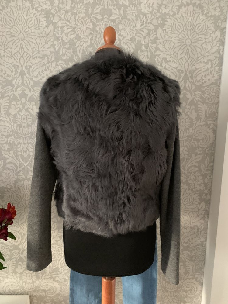 Kurtka z futerka firmy Massimo Dutti
