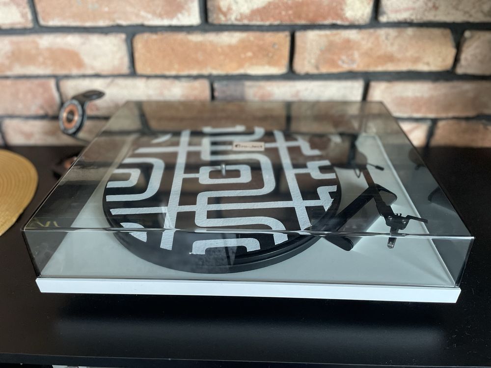 Gramofon Pro-Ject Primary biały. Jak nowy.