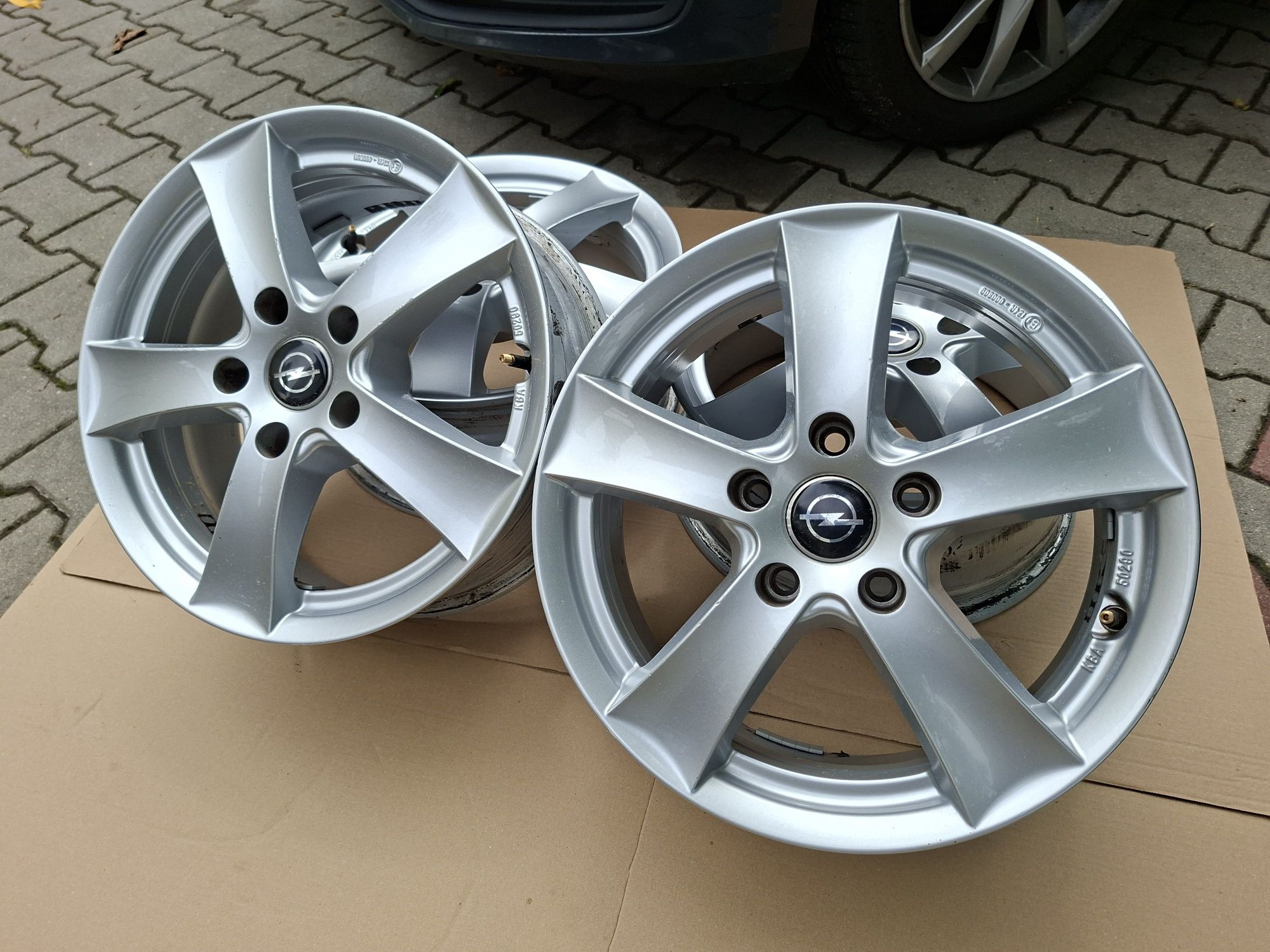 5x115 R16 Opel Astra Chevrolet Cruze Zafira Felgi Aluminiowe Alufelgi