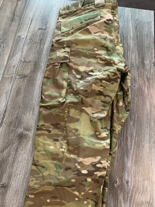 Костюм чоловічий сорочки і брюки камуфляжний