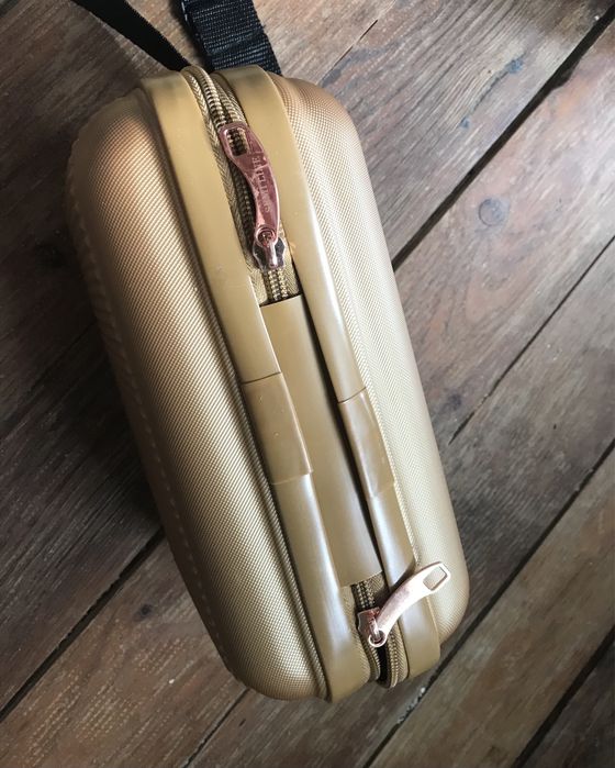 Kosmetyczka podróżna,kuferek semi line