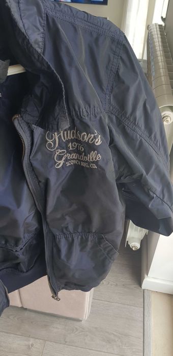 Blusão preto de homem