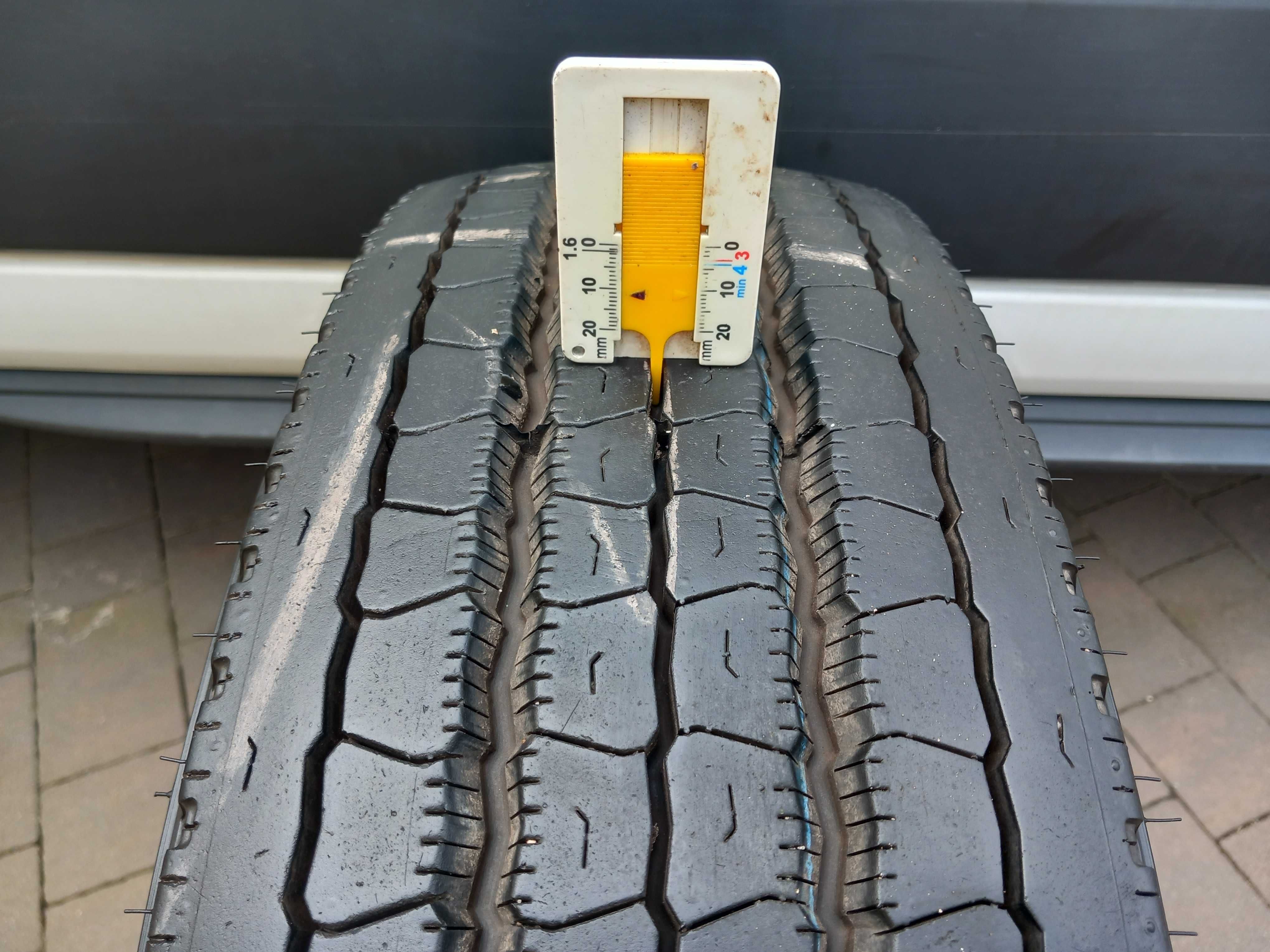 Opona 1x SEMPERIT EURO-STEEL 205/75R17,5C  124/122M , 2017r