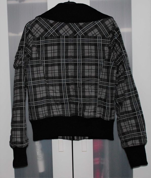 Ocieplana Kurtka Damska Kratka Kurteczka w Kratkę Kołnierz Fishbone