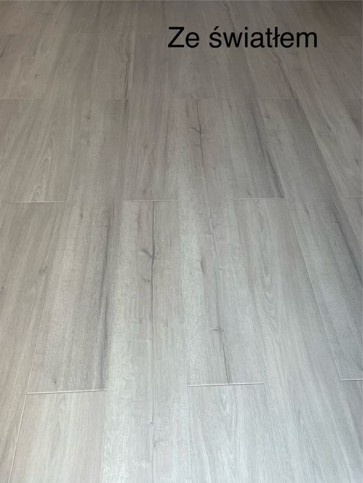 Panele podłogowe Vitality Ultra Dąb Cali V005 Ac5 8mm 30.5 m2