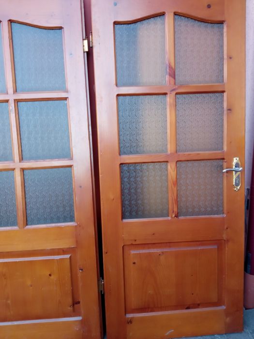 Двері міжкімнатні 6шт дерев'яні хорошої якості з коробкою і лиштвою