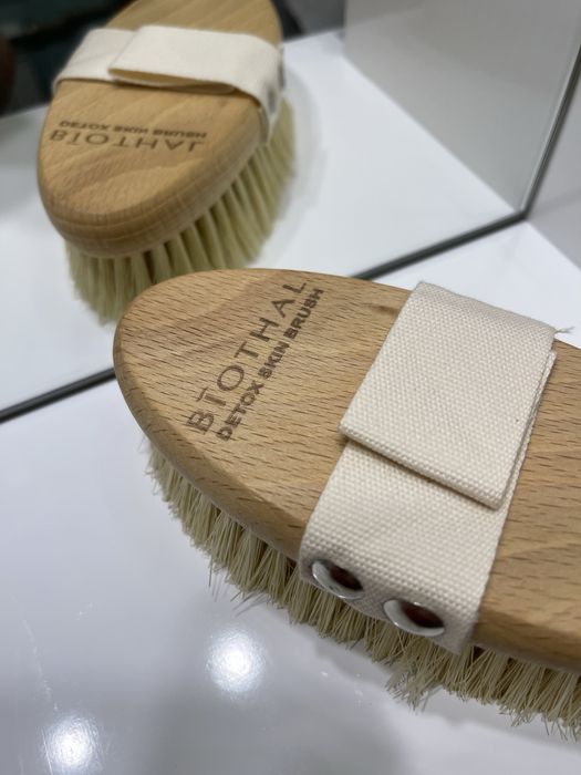 Щітка для сухого антицелюлітного масажу Biothal