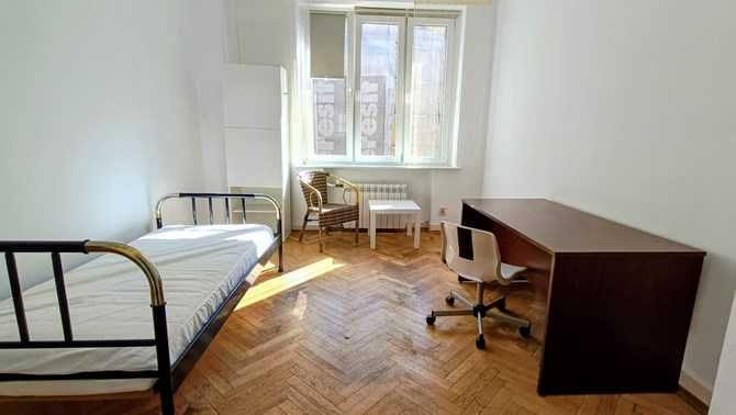 Duży pokój w świetnej lokalizacji- Żeromskiego 21, BRAK PROWIZJI